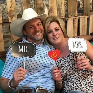 Meet your Posher, Levi